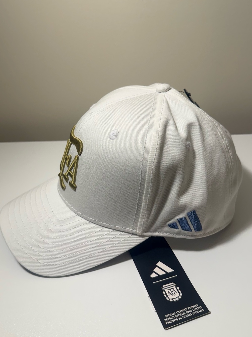 adidas White Baseball Cap with Gold Embroidered Logo - Picture 4 of 6
